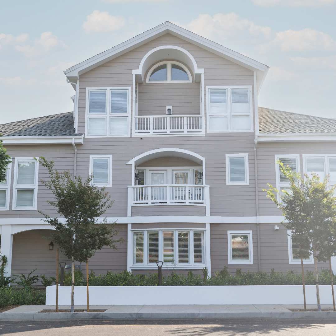 Picture of outside building of Ronald McDonald House OC