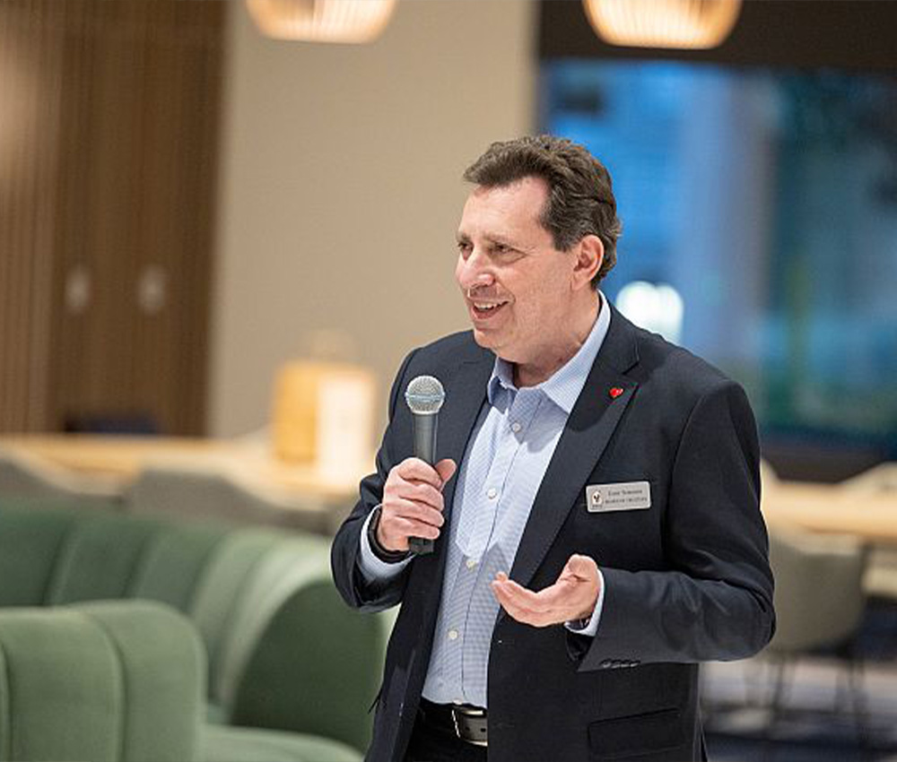 photo of Gary speaking